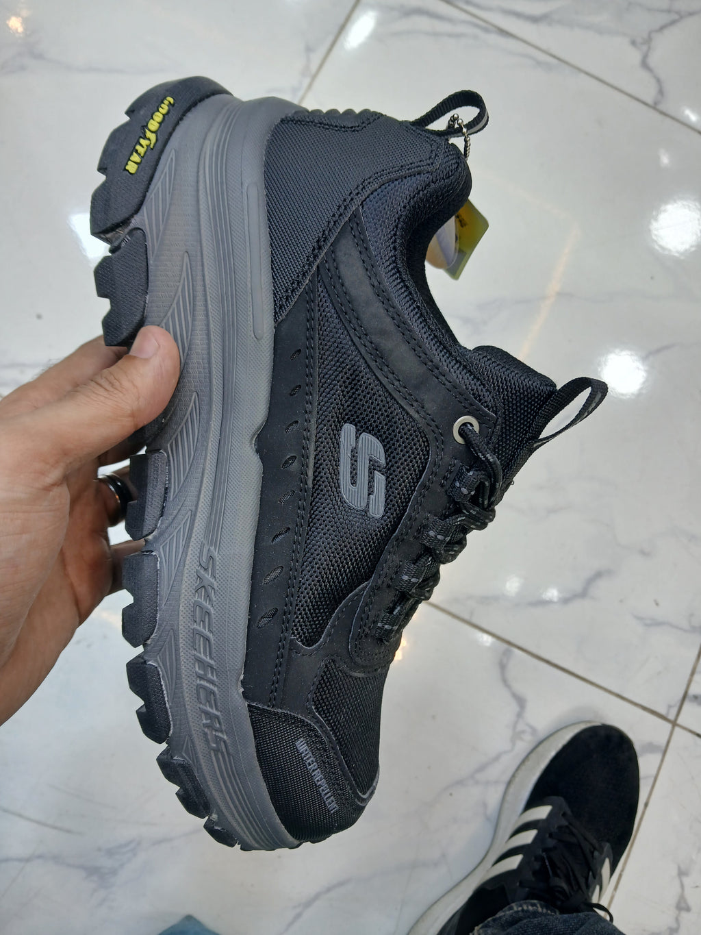 Skechers D'Lux Trekker Water Repellent